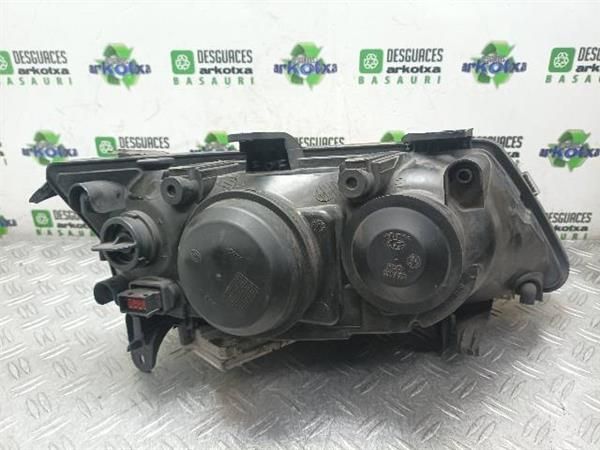 FARO XENON IZDO. Saab 45725 1.9 TID (YS3F) (2005-2010) 150CV (110 KW) - 19980 / Z19DTH