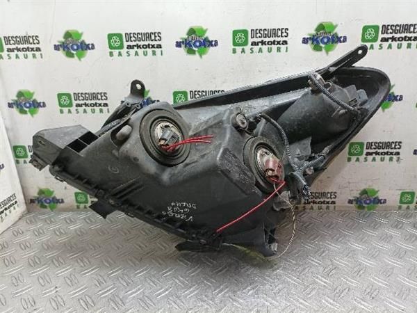 FARO DEL. DCHO Toyota Corolla 2.2 TD VERSO (R1) (2004-2009) (100 KW) - 21490 / 2AD FTV
