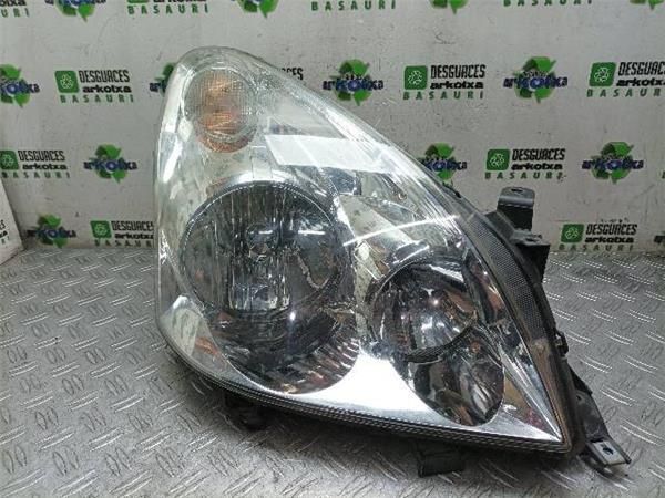FARO DEL. DCHO Toyota Corolla 2.2 TD VERSO (R1) (2004-2009) (100 KW) - 21490 / 2AD FTV