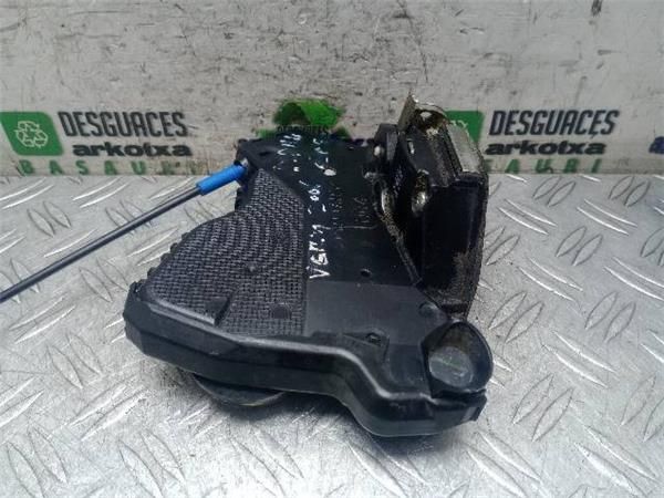 CERRADURA PUERTA DEL. DCHA. Toyota Corolla 1.8 G VERSO (R1) (2004-2009) (95 KW) - 21619 / 1ZZFE