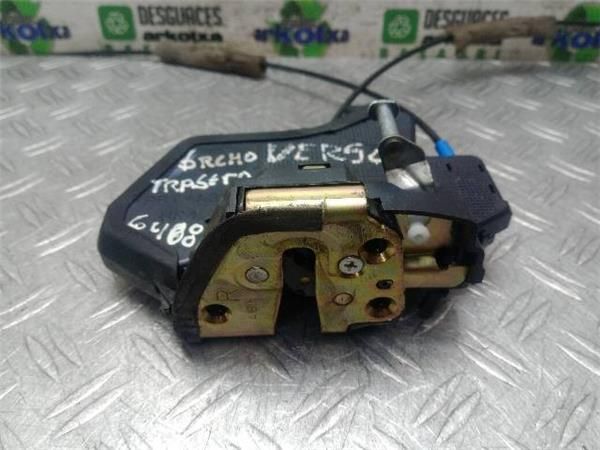CERRADURA PUERTA TRA. DCHA. Toyota Corolla 2.2 TD VERSO (R1) (2004-2009) (100 KW) - 21620 / 2AD FTV 2