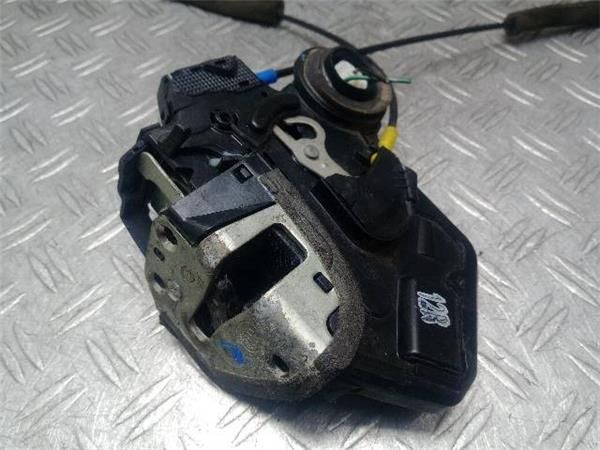 CERRADURA PUERTA TRA. DCHA. Toyota Corolla 1.8 G VERSO (R1) (2004-2009) (95 KW) - 21621 / 1ZZFE