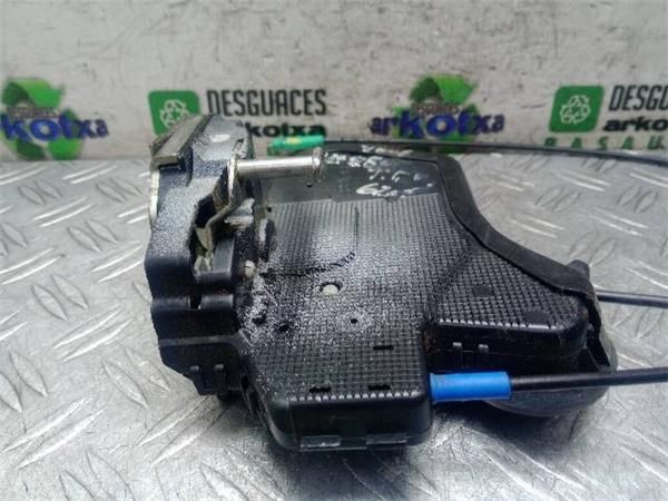CERRADURA PUERTA TRA. DCHA. Toyota Corolla 1.8 G VERSO (R1) (2004-2009) (95 KW) - 21621 / 1ZZFE