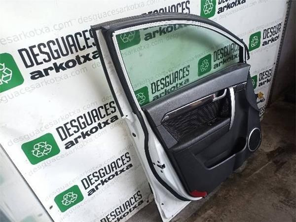 PUERTA DEL. IZDA. Chevrolet Captiva 2.2 D VCDi FWD 163 CV (C140) (2011-2015) (120 KW) - 21636 / Z22D1