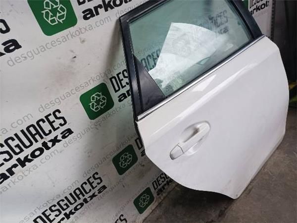PUERTA TRA. DCHA. Toyota Auris 1.8  TOURING SPORTS (E18) (73 KW) - 21709 / 2ZR
