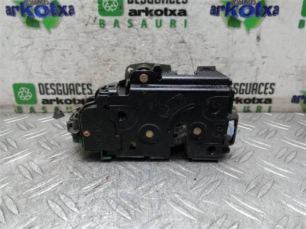 CERRADURA PUERTA TRA. DCHA. Volkswagen Golf 1.8 G IV TURBO GTI (1997-2005) 150CV (110 KW) - 21733 / AUM