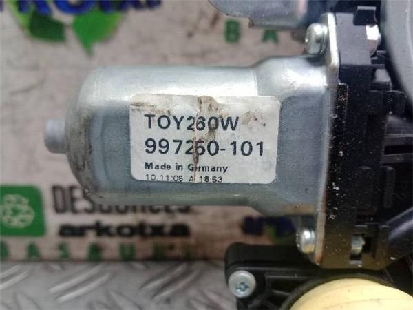 ELEVALUNAS ELECTRICO DEL. DCHO. Toyota Corolla 2.2 TD VERSO (R1) (2004-2009) (100 KW) - 21764 / 2AD FTV