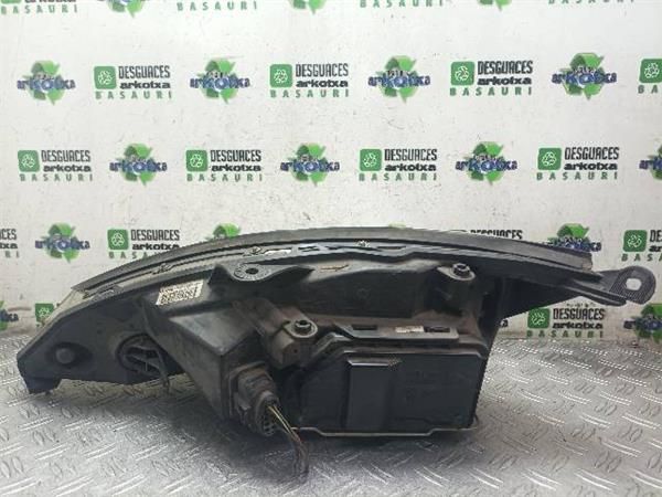 FARO DEL. DCHO Ford Focus 1.6 G I (DNW) 101CV (1999-2004) (74 KW) - 21897 / FYDB