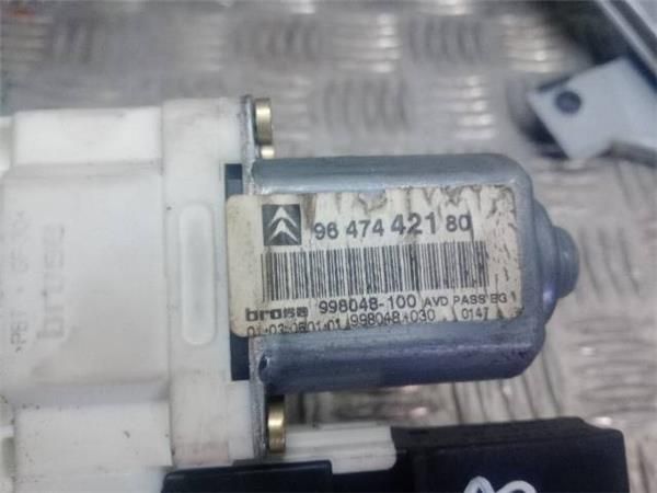 MOTOR ELEVALUNAS DEL. DCHO. Citroen C4 1.6 HDI COUPE (2004-2011) (66,2 KW) - 22215 / 9HX
