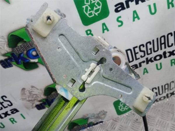 MOTOR ELEVALUNAS DEL. DCHO. Peugeot 307 2.0 HDI (S1) (2001 - 2005) (100 KW) - 22231 / RHR
