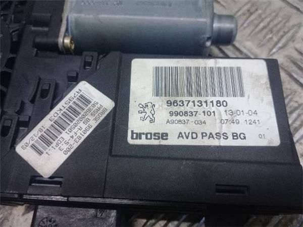 MOTOR ELEVALUNAS DEL. DCHO. Peugeot 307 2.0 HDI (S1) (2001 - 2005) (100 KW) - 22231 / RHR