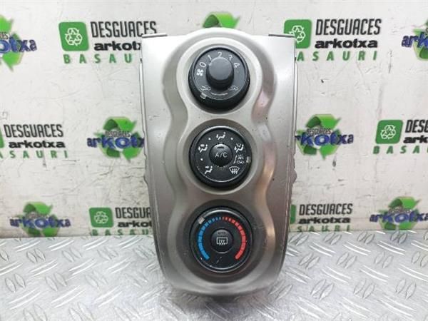 MANDOS CALEFACCION / A.A. Toyota Yaris 1.3 G II (P9) (2008-2011) 101CV (74 KW) - 22379 / 1NR