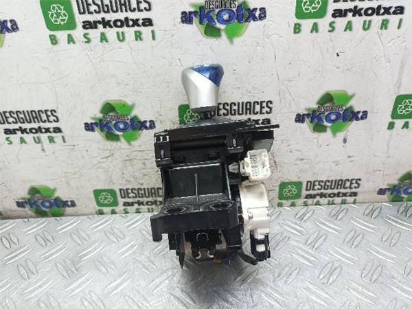PALANCA DE CAMBIO Toyota Auris 1.8  TOURING SPORTS (E18) (73 KW) - 22384 / 2ZR