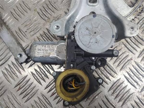 ELEVALUNAS ELECTRICO TRA. DCHO. Toyota Corolla 1.8 G VERSO (R1) (2004-2009) (95 KW) - 22448 / 1ZZFE