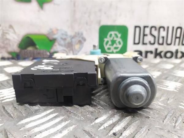MOTOR ELEVALUNAS DEL. DCHO. Volkswagen Passat 2.0 TDI (B6) (3C5) SW 140CV (2005-2011) (103 KW) - 22558 / BKP