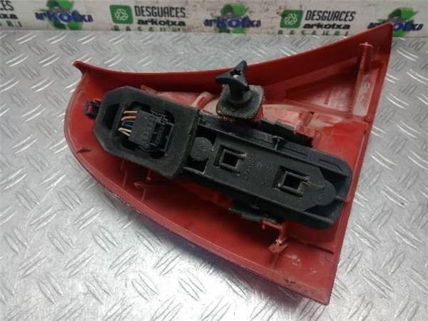 PILOTO TRA. DCHO. Renault Clio 1.2  II FASE I (B/CBO) (40 KW) - 22917 / D7F