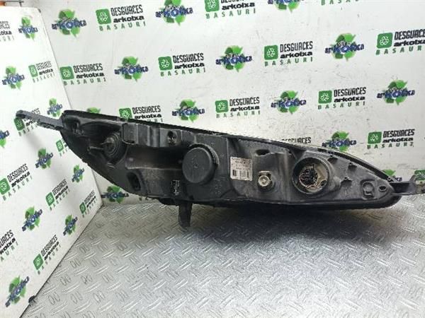 FARO DEL. IZDO. Peugeot 407 1.6 HDI (6D) 109CV (2004-2010) (80 KW) - 22988 / 9HZ