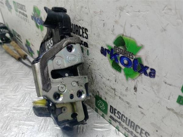 CERRADURA PUERTA DEL. IZDA. Toyota Prius 1.8  PLUS (ZVW40) (73 KW) - 22997 / 2ZR