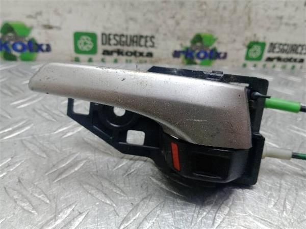 CERRADURA PUERTA DEL. IZDA. Toyota Prius 1.8  PLUS (ZVW40) (73 KW) - 22997 / 2ZR