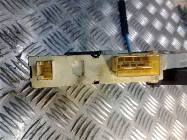 ELEVALUNAS ELECTRICO DEL. IZDO. Peugeot 307 1.6 HDI (S2) (2005-2008) (66,2 KW) - 23002 / 9HX