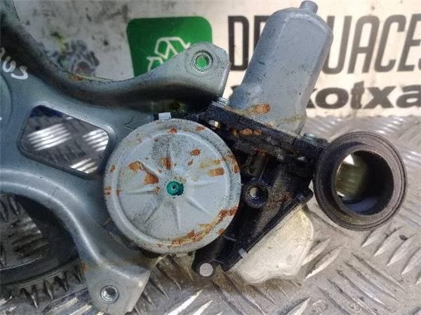ELEVALUNAS ELECTRICO TRA. IZDO. Toyota Prius 1.8  PLUS (ZVW40) (73 KW) - 23058 / 2ZR