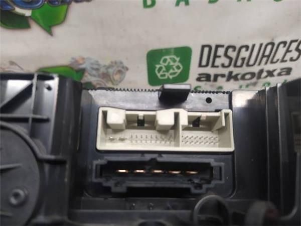 MANDOS CALEFACCION / A.A. Volkswagen Golf 1.4 G (1K1) (55 KW) - 23359 / BCA