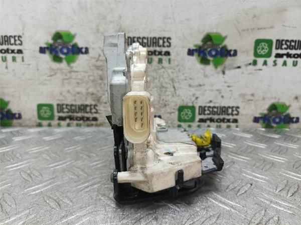 CERRADURA PUERTA DEL. IZDA. Audi A4 2.5 TDI 163CV (B7) (8E) V6 (2004-2008) (120 KW) - 23836 / BDG