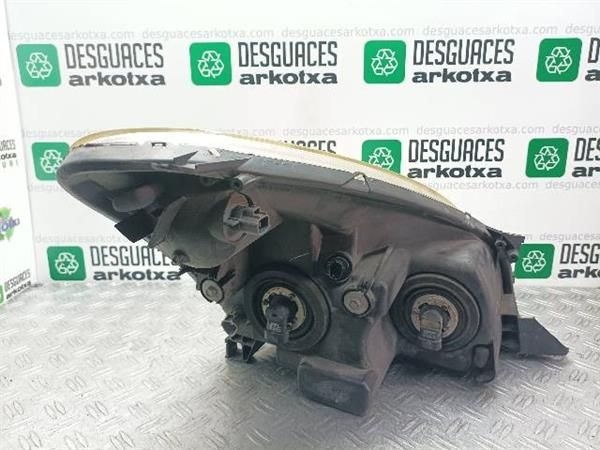 FARO DEL. IZDO. Toyota Corolla 2.2 D-4D VERSO (R10) 177CV (2005-2009) (130 KW) - 24001 / 2AD-FHV