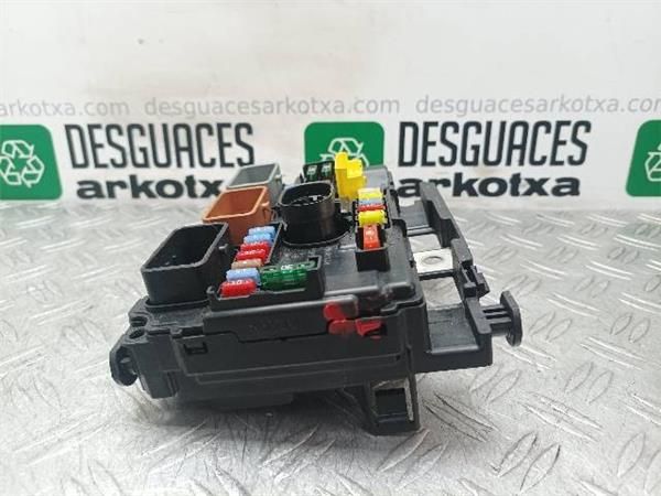 CAJA FUSIBLES/RELE Citroen C3 1.4 HDI II (SC) 68CV (2009-2016) (50 KW) - 24026 / 8H01