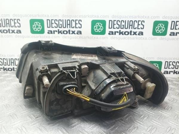 FARO XENON DCHO. Audi A4 1.8  (B5) (1999 - 2000) (110 KW) - 24050