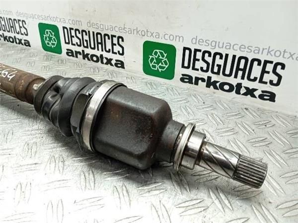 TRANSMISION DEL. IZDA. Renault Megane 1.5 DCI II (BM) 101CV (2003-2008) (74 KW) - 24262 / K9KF7 2