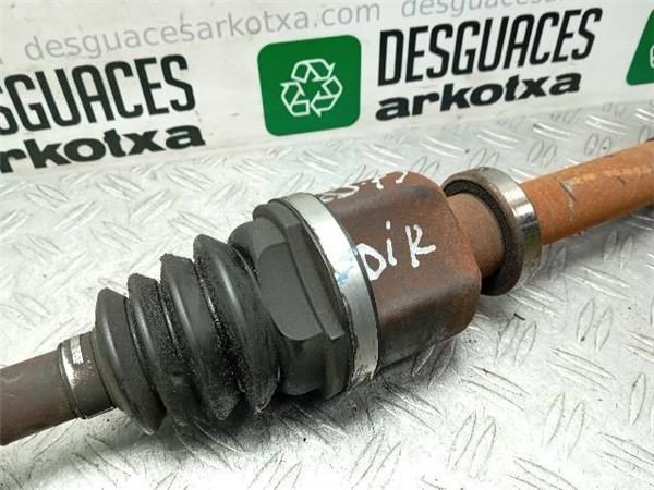 TRANSMISION DEL. DCHA. Renault Megane 1.6 G II (LM) 113CV (2003-2009) (83 KW) - 24263 / K4MW7