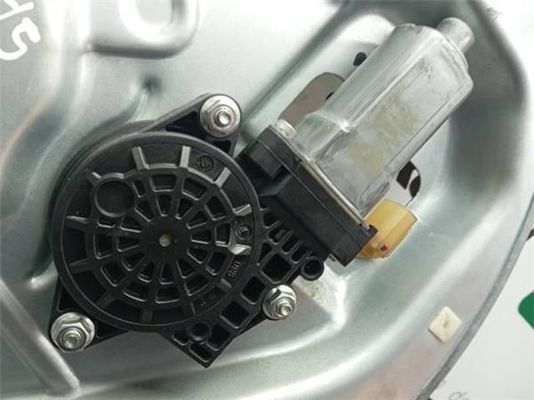 ELEVALUNAS ELECTRICO DEL. IZDO. Hyundai Tucson 2.0 CRDI (JM) VGT 4X4 140CV (2006-2010) (103 KW) - 24949 / D4EA