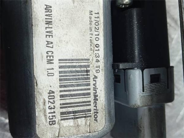 ELEVALUNAS ELECTRICO DEL. IZDO. Peugeot 207 1.6 HDI SW (WE) 90CV (2007-2012) (66,2 KW) - 25267 / 9HX O 9H02