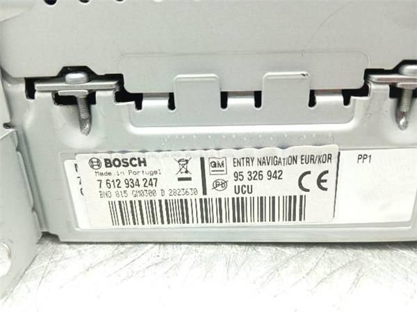 RADIO / CD Chevrolet Cruze 2.0 CDI (J300) 163CV (2010-....) (120 KW) - 25378 / Z20D1