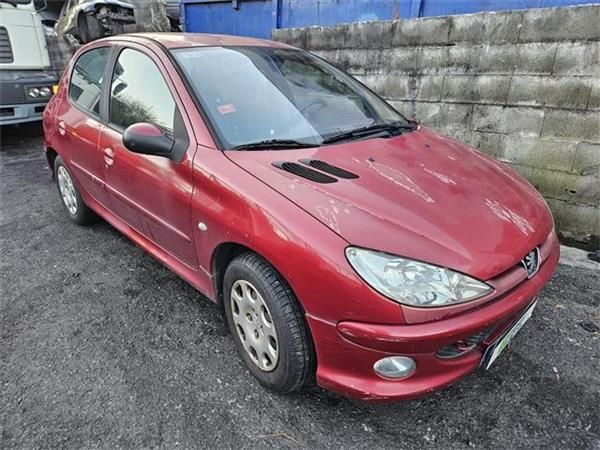 PARAGOLPES DEL. Peugeot 206 2.0 HDI XT (2A) 90CV (1999-2009) (66 KW) - 25402 / RHY