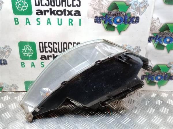 FARO DEL. IZDO. Ford Focus 1.6 G I SEDAN (DFW) 100CV (1999-2004) (74 KW) - 25405 / FYDB
