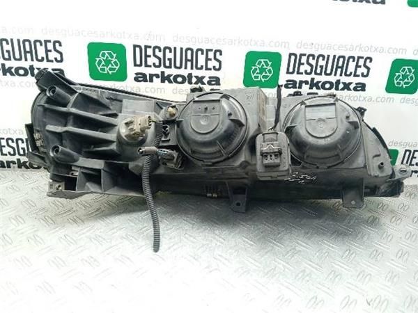 FARO DEL. IZDO. Volvo V70 2.4 D (SW79) (2001-2008) 163CV (120 KW) - 25806 / D5244T