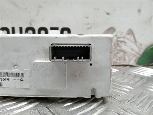 PANTALLA Renault Clio 1.2 G III (BR) 101CV (2007-2014) (74 KW) - 25973 / D4FH7