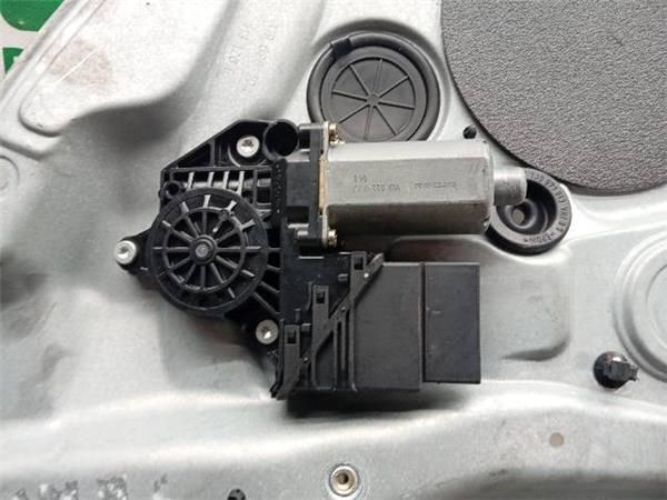 MOTOR ELEVALUNAS TRA. DCHO. Volkswagen Golf 1.9 TDI IV (1J1) 110CV (1997-2004) (81 KW) - 26169 / AHF