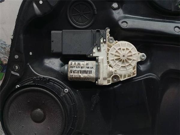 MOTOR ELEVALUNAS DEL. DCHO. Volkswagen Golf 1.9 TDI IV (1J1) (1997-2003) (81 KW) - 26181 / AHF