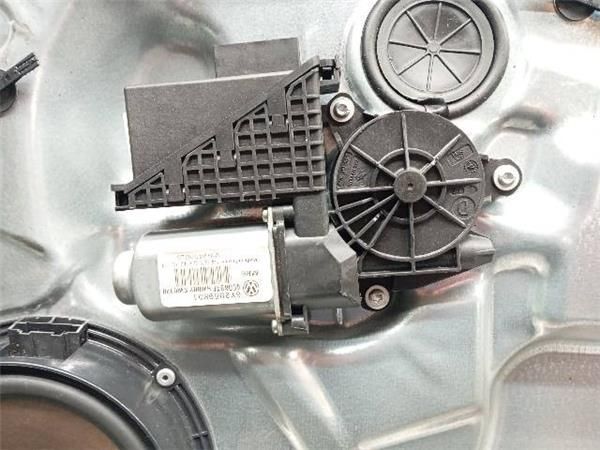 MOTOR ELEVALUNAS DEL. DCHO. Volkswagen Polo 1.4 TDI (9N) (2005-2009) (59 KW) - 26198 / BNV