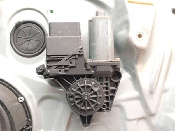 MOTOR ELEVALUNAS TRA. IZDO. Skoda Superb 1.9 TDI 131CV (96 KW) - 26241 / AWX