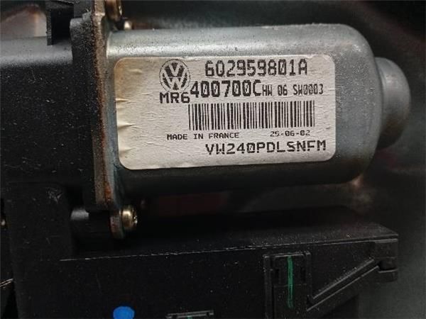MOTOR ELEVALUNAS DEL. DCHO. Volkswagen Polo 1.4  (9N1) (2001 - 2005) (55 KW) - 26245 / BBY