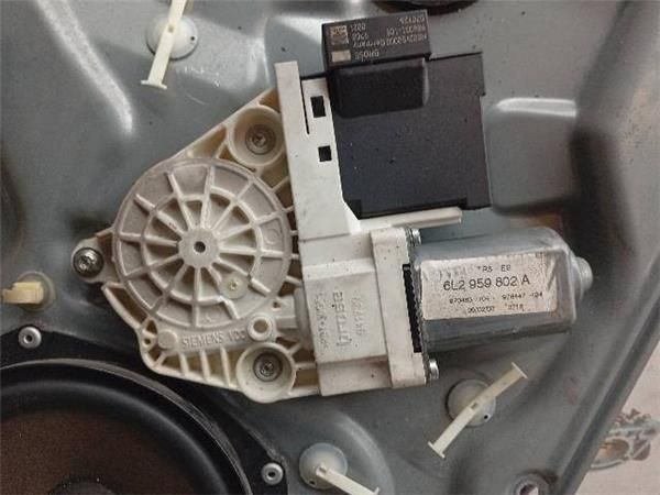 MOTOR ELEVALUNAS DEL. IZDO. Seat Ibiza 1.9 TDI 6L (74 KW) - 26249 / AXR