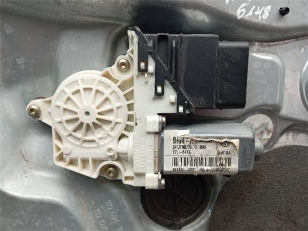 MOTOR ELEVALUNAS TRA. IZDO. Volkswagen Golf 1.6 G IV (1J1) (1997-2003) (74 KW) - 26257 / AKL