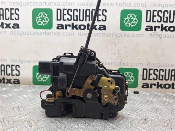 CERRADURA PUERTA DEL. DCHA. Volkswagen Golf 1.9 TDI IV (1J1) 110CV (1997-2004) (81 KW) - 26258 / AHF