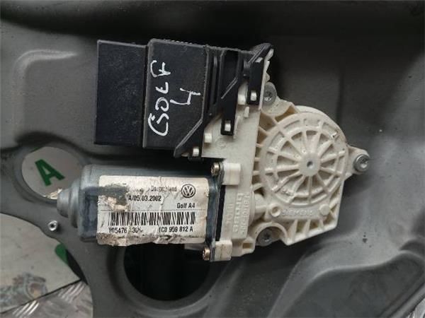 MOTOR ELEVALUNAS TRA. DCHO. Volkswagen Golf 1.6 G IV (1J1) 105CV (2000-2005) (77 KW) - 26301 / AZD