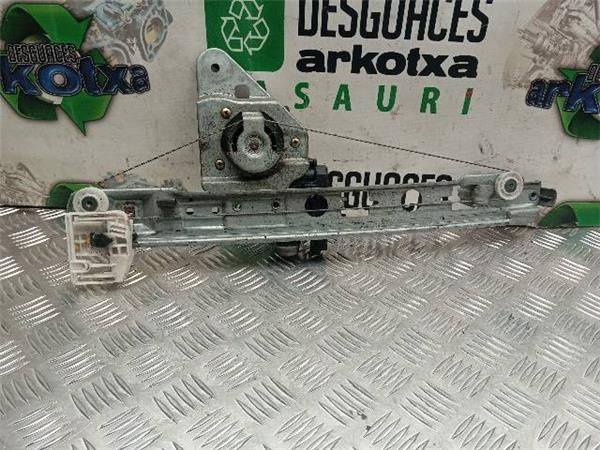 MOTOR ELEVALUNAS TRA. DCHO. Renault Megane 1.6  (2002-2009) (83 KW) - 26392 / K4MT7 2