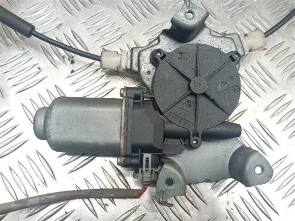 MOTOR ELEVALUNAS DEL. DCHO. Nissan Almera 1.4 G I (N15) 87CV (1995-2000) (64 KW) - 26481 / GA14